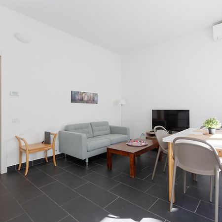 Industrial Design Apartment - With Terrace Милано Екстериор снимка